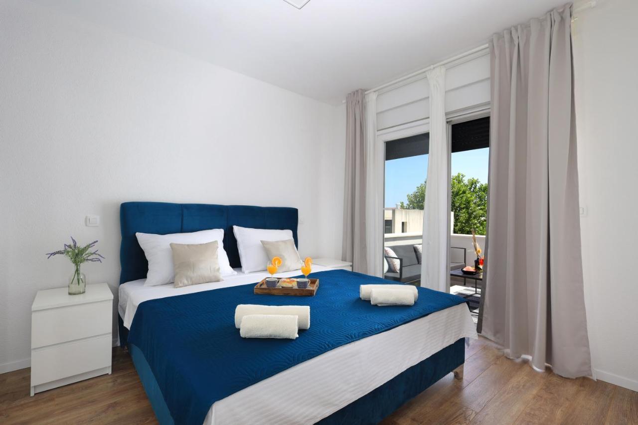 Bonaca Apartments With Terrace And Private Parking Kastela Exterior photo