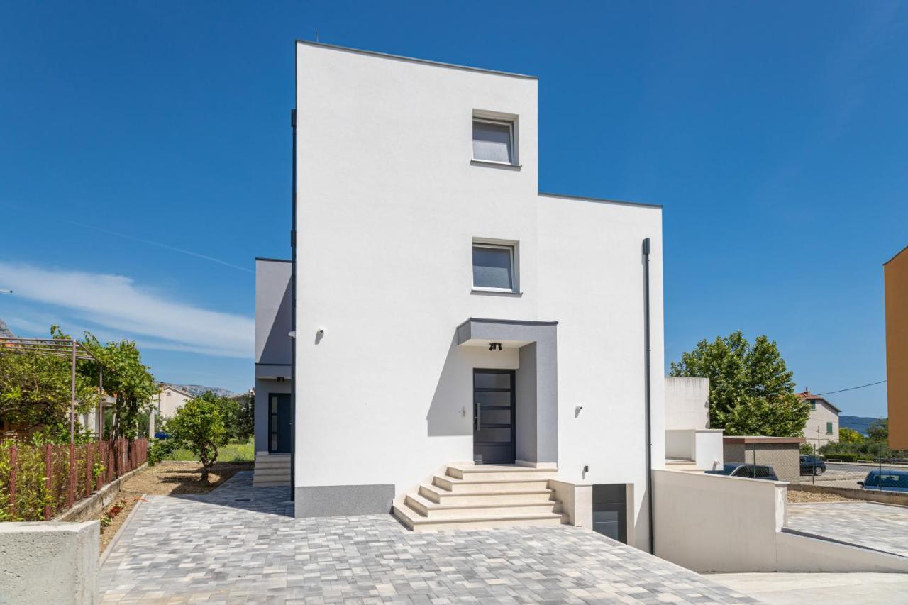 Bonaca Apartments With Terrace And Private Parking Kastela Exterior photo