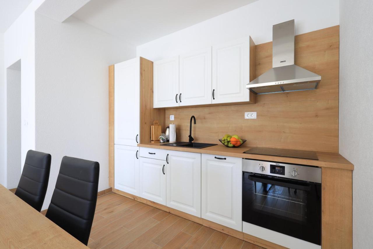 Bonaca Apartments With Terrace And Private Parking Kastela Exterior photo